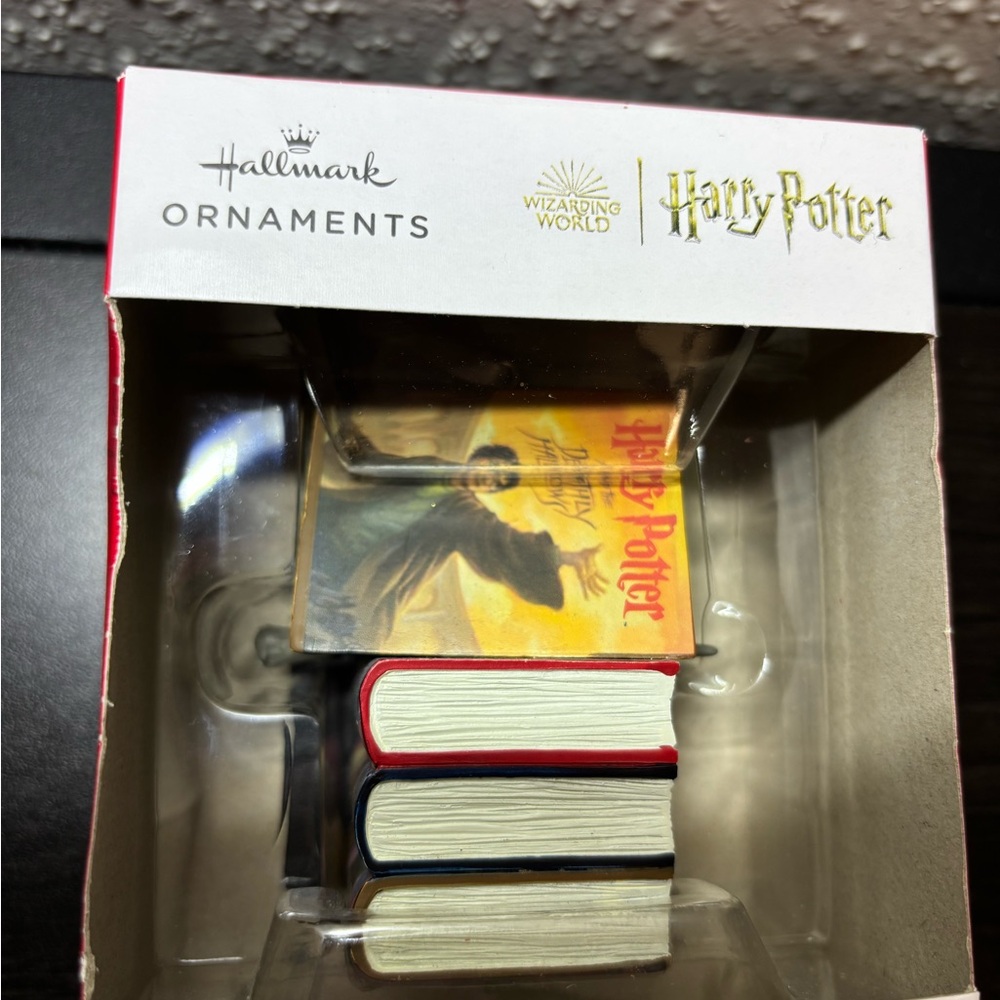 Hallmark Harry Potter Ornament Collection - Picture 5 of 6